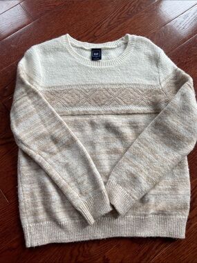 GAP Cream and Tan Sweater